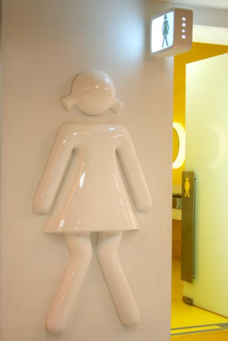 Illustration for article titled Thailand's Toilet Signs Really Need to Pee